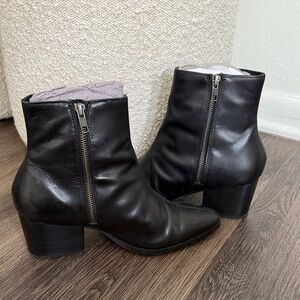 ASOS Design Chelsea Boots